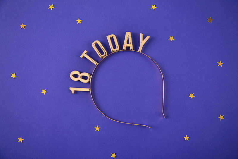 Bentita aniversare majorat "18 Today", metal auriu