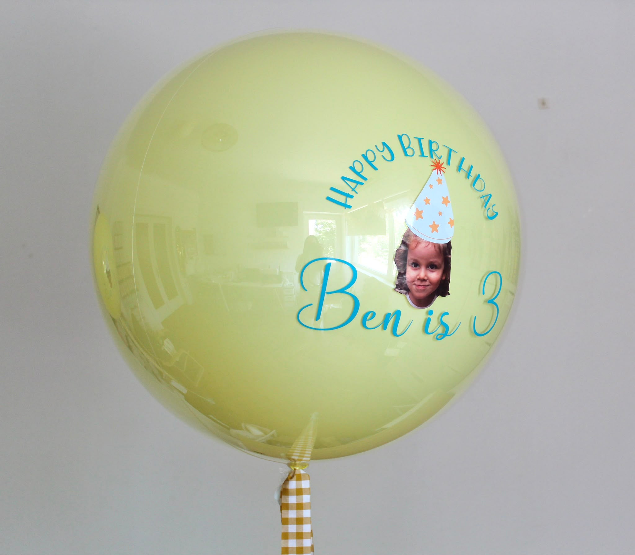 Balon cu heliu „Glass Effect” personalizat cu text și imagine 60 cm, galben