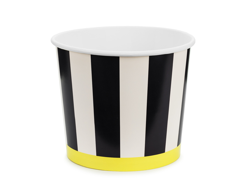 Cosulete din hartie pentru gustari (2 buc) tematica fotbal, alb-negru, 14 cm