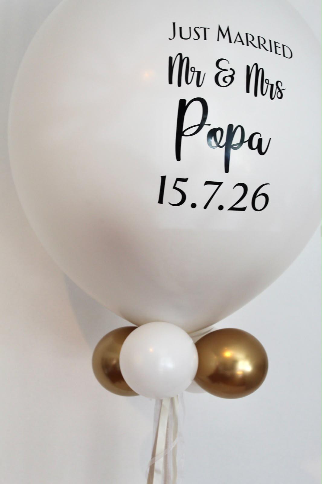Balon Surprise cu Heliu pentru Nuntă – Just Married, Personalizat cu Nume și Dată