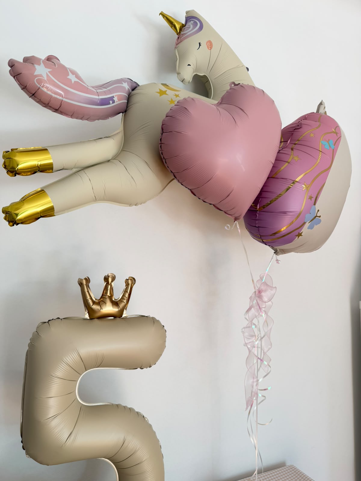 Set baloane Unicorn cu cifra 5, Roz & Auriu, cu heliu