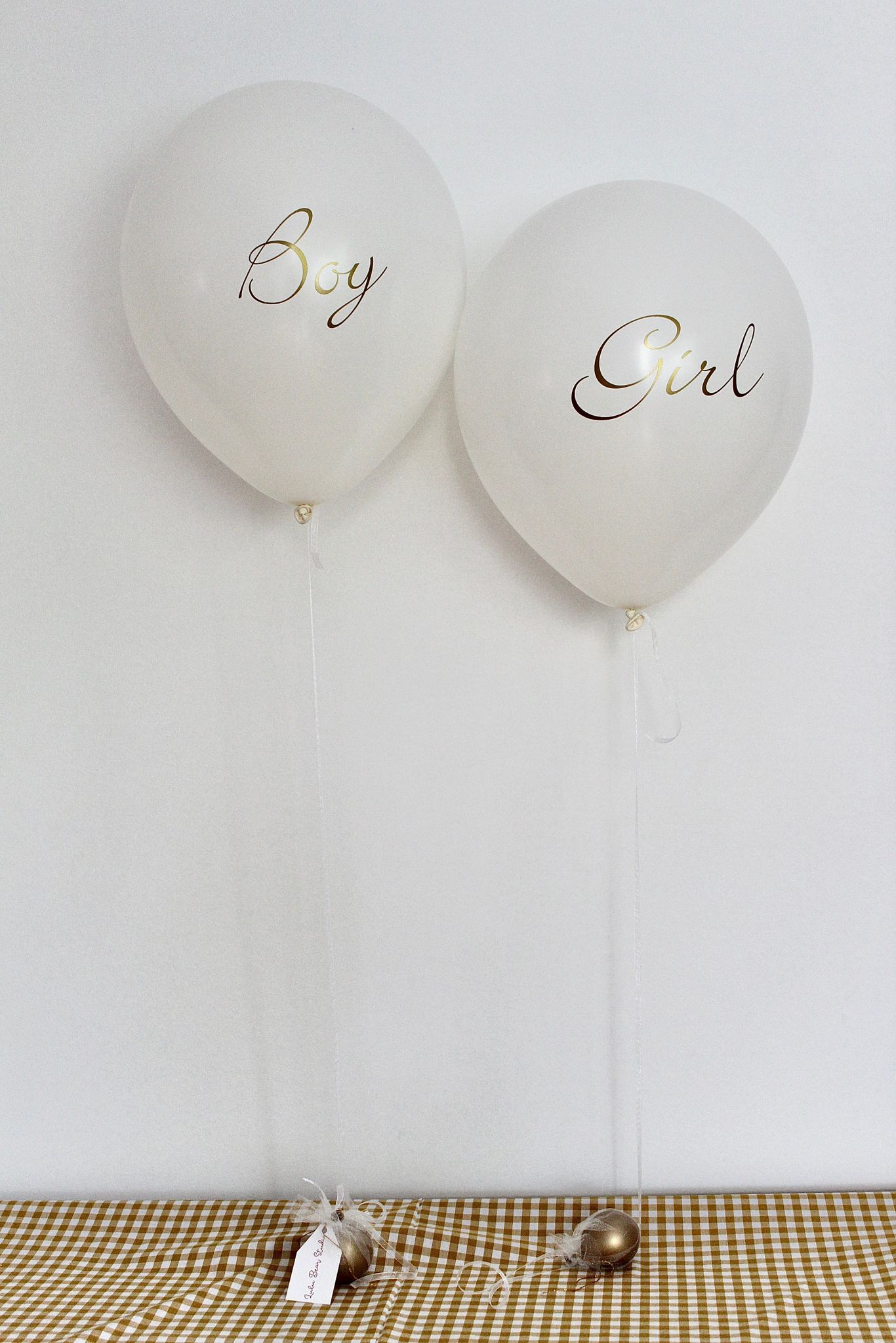 Set baloane heliu Gender Reveal (2 buc) 43 cm, alb cu personalizare