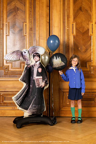 Balon folie Harry Potter cu Castelul Hogwarts pe fundal negru 35 cm