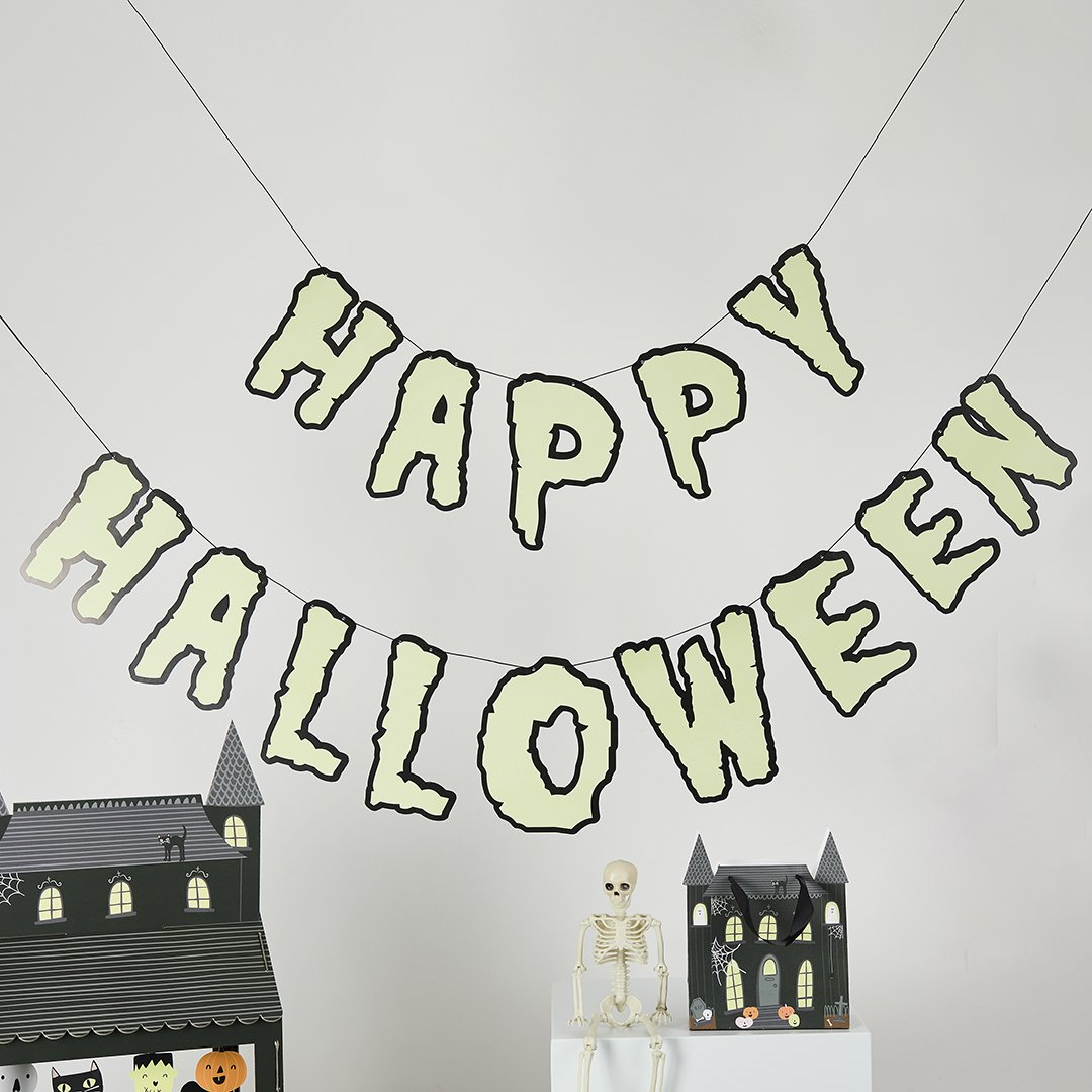 Banner decorativ Happy Halloween fosforescent de 2 metri cu litere verzi și contur negru