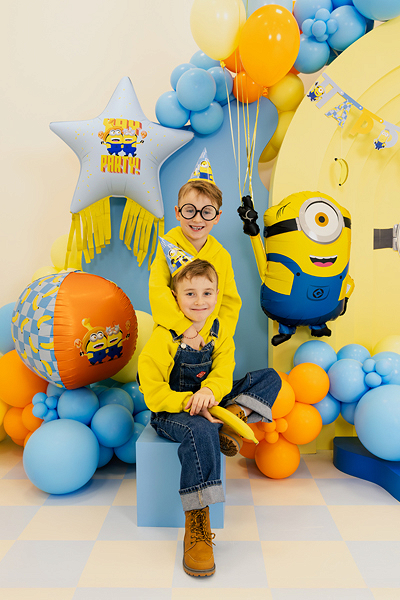 Balon folie stea cu ciucuri Minions 72cm, albastru/galben