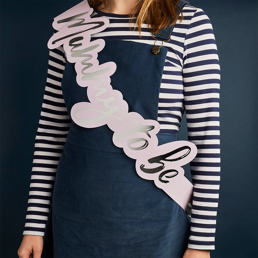 Panglica „Mummy To Be” roz pal cu scris argintiu 17x80cm