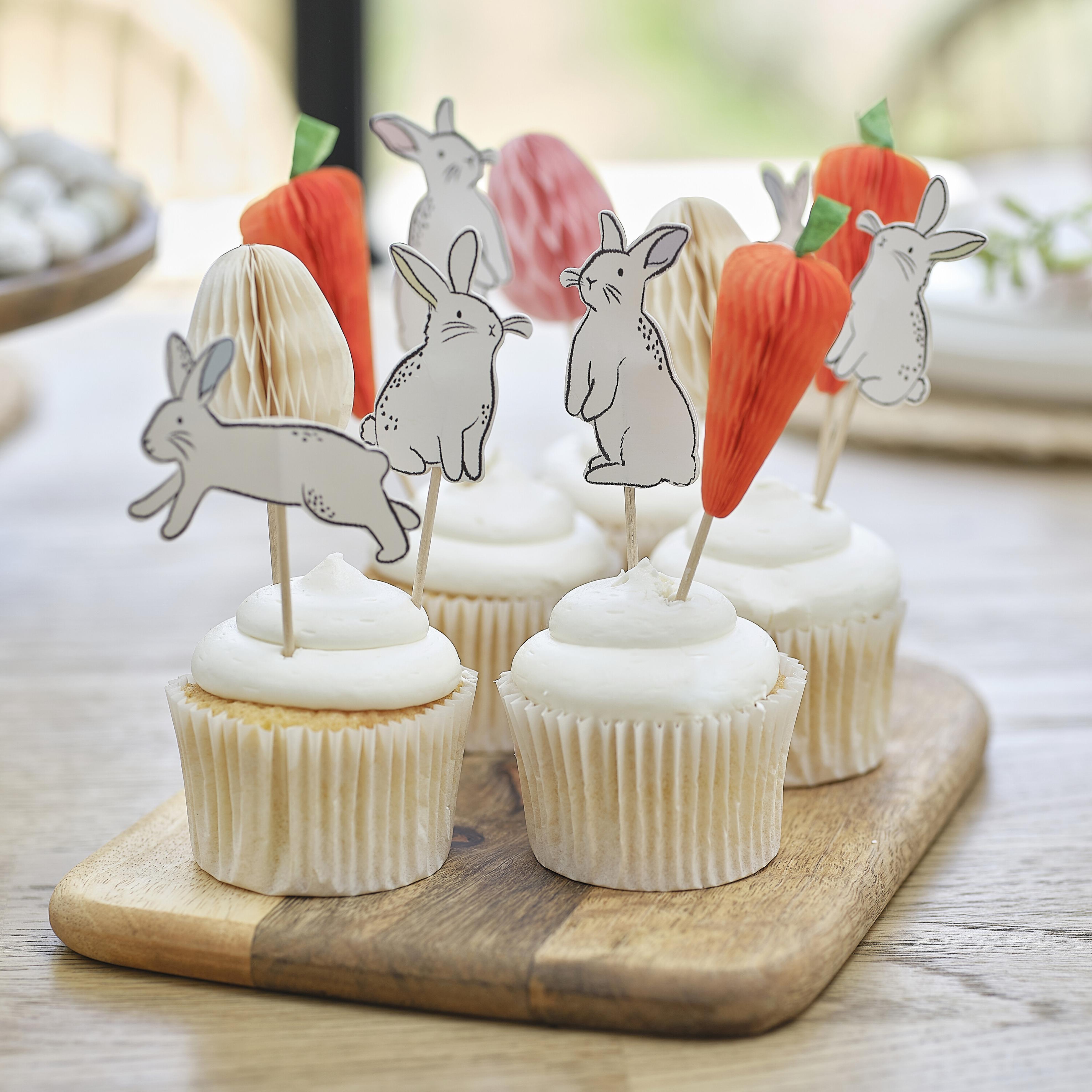 12 Toppers pentru Cupcakes / Tort de Paste - Iepuras, Morcov si Oua