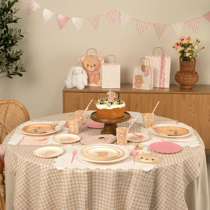 Față de masă impermeabilă Vichy crem și alb, 120 × 180 cm, pe masă dreptunghiulară pentru 6 persoane